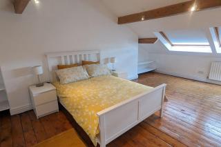 Lovely 3 bed room house - 6