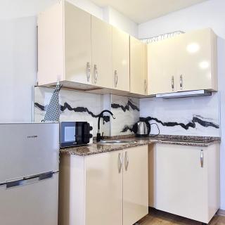 Charming Seaside 2-Room Spacious Apt#8 Washer Wifi Bidet - Batoemi - 2