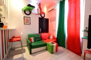 Bellissimo Mini Appartamento a Tema Bandiera Italiana, Potente Wi-Fi, 3 linee metropolitane dietro casa, Collegato Direttamente con Aeroporto di Malpensa e Rho fiera - 3