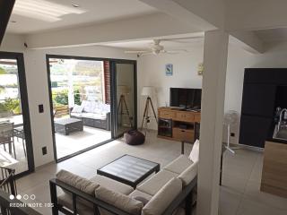 Les Pieds Dans l'Eau face à la mer des caraïbes Jacuzzi Sainte-Luce Trois-Rivières - 2