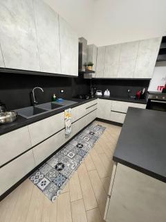 Etta Home - 5