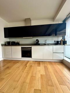 Stylish Central Apartment 4 mins from station - Londra - 8