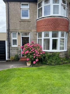 Kelvinside, Seahouses, 2 minute walk into village - 6