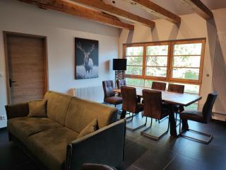 Géraniums Et Neige Fraîche, Maison d'Hôtes avec Suites Haut de Gamme, Balnéo massante et Sauna privés - Métabief - 9