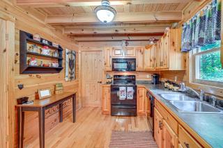 Serene Cabin Less Than 1 Mi to Fairy Stone State Park! - 2