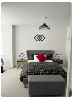 Bedroom in West Sussex with locks,Private Bathroom & Free Parking - Pulborough - 7