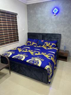 Lesley and Lindsey luxurious short let - Gwarinpa - 2