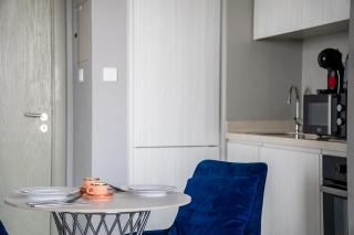 Elegant Escapes - Lavish 1B,Dubai Water Canal View - Dubai - 4