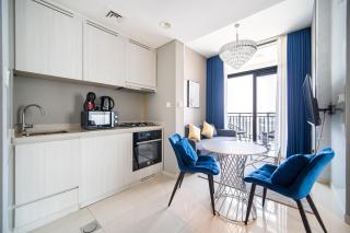 Elegant Escapes - Lavish 1B,Dubai Water Canal View - Dubai - 9