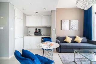 Elegant Escapes - Lavish 1B,Dubai Water Canal View - Dubai - 8