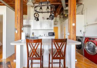 Detroit Riverview Loft - 3