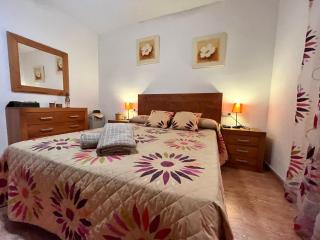 Almerimar Amplio Apartamento de 3 Habitaciones con Piscina, pista de padel, futbol y Garaje Cubierto para 2 Coches en Altas Entinas - Almerimar - 4