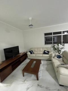 PREDIO FRENTE PRA PRAIA, COM VISTA LATERAL MAR, Apto 202 - Praia Grande - 6
