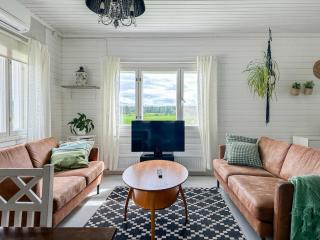Maalaistalo maatilamiljöössä - Haapavesi - 0