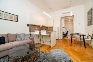 Incredibly cozy and spacious Apt with Terrace and AC - 3