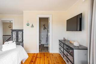 Sunny Historic 3 BR Townhouse in Downtown Mystic - Stonington - 1