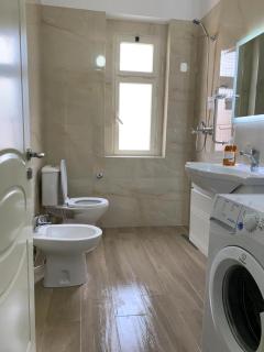 Malsi's, Private Room with shared bathroom and kitchen - 7