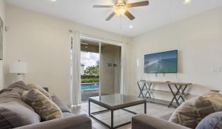 House w/ Pool, Game Room, and 6 Suites - 8