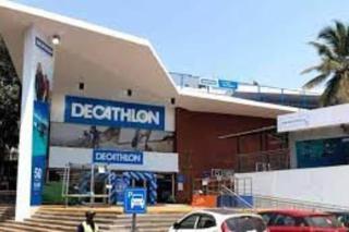 B203 Bright and Airy Beachside Oasis - 30 Secs to Pool, 10 Mins to Beach - 4