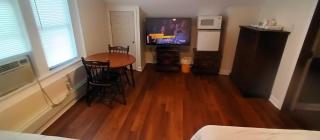 Cappuccio Hotel - Keansburg - 8