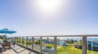 Panoramic Ocean Views With 3 King Beds, 2 Units, Firepit And Fireplace! - 0