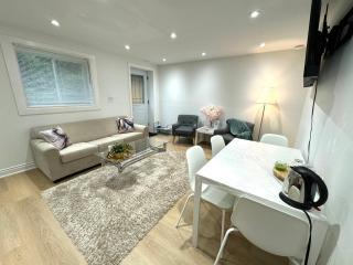 Cozy, brand-new, 2BDR,walkout apt, free parking - Richmond Hill - 9