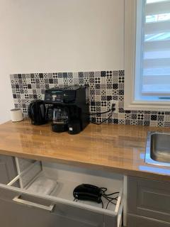 Apartment with a Balcony and Free Parking - Saint-Hyacinthe - 1