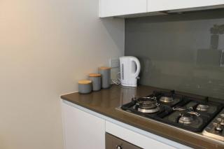 Roomy one bedroom plus extra bed - Sydney - 2