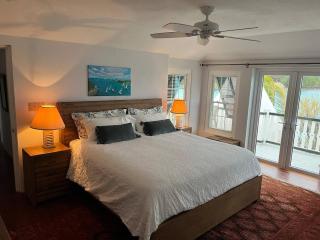 Emerald Tide Retreat - Hog Bay - 1