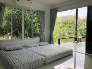 Takraw Rim Kwae ตะคร้อริมแคว - 3