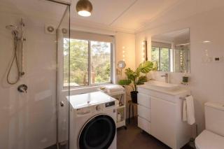 Romantic Garden Cottage with Home Cinema - Leura - 4