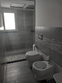 Chromotherapy room con bagno in camera - Monserrato - 7