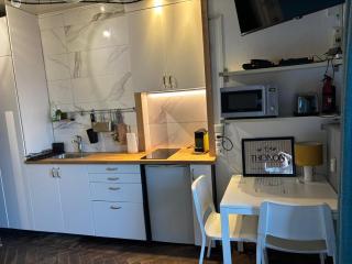 Petit Studio hyper centre vue lac thonon-o-phil-de-l-eau - 1