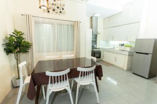Tagaytay Overlooking Taal. Free Parking Fast Wi-Fi - Tagaytay - 8