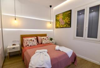 Acropolis area 6 min walk to metro and Ancient sites - 8