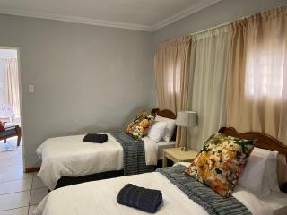 Fynbos cottage - 8