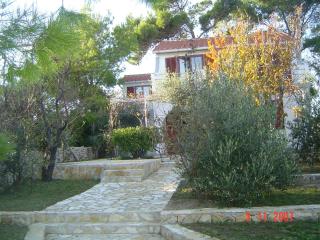 Apartments Jakišnica - 0