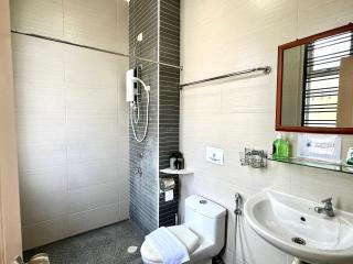 Desaru -- Semi-D, KTV, Mahjong, Games 5BR4B 18-20pax by Cowidea - 4