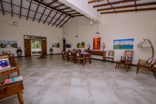 Arhimser Villa-superb 4 bedroom beachfront BB for 8 in Ranna, Tangalle, pool, 7 night stays free pick up, serviced, taxes included - 4