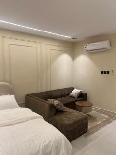 A7 Self Entry Cozy Studio with Master Bed Self Entry استديو في حي العقيق دخول ذاتي سرير ماستر - 8