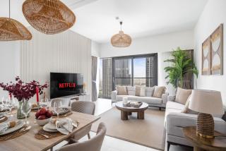 Luxury High Floor Apartment with Downtown Boulevard View Opposite Dubai Mall - 0