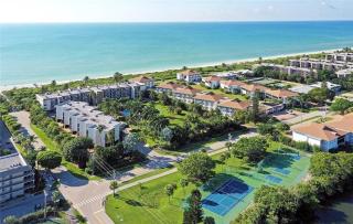 Updated Two Bedroom Beach Residence at Compass Point - Sanibel, FL - James Cipriani Heliport - 6
