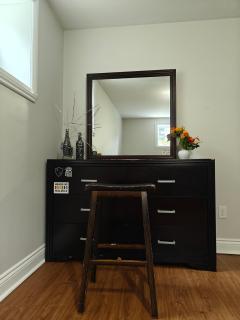 Cozy Basement rooms 2 bedroom 2 queen beds home stay in halifax Nova Scotia - 1