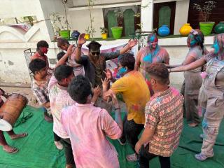 Manavi Hostel Near by Mathura Railway Station - 4