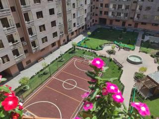 Cozy apartment at Yraz district - Yerevan - 4