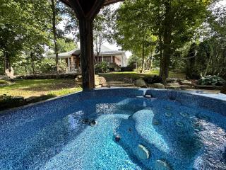 Badger's Sett - Estate on point with hot tub - Battersea - 1