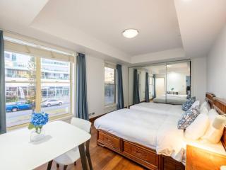 WaterFront Stunning Antique 4Rms 7Beds HolidayHome - Gold Coast - 8