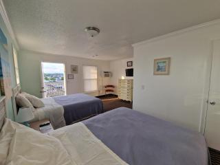Sandcastle Beachfront Inn - Westerly - 9