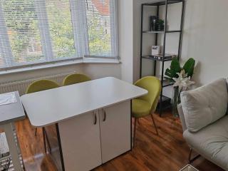 Two bedroom apartment in Dollis Hill - London - 2