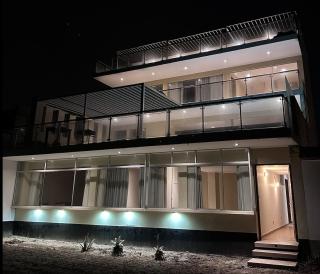 YOLO House Peru - Asia - 8